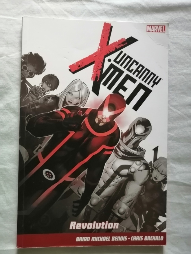 Bendis & Bachalo: Uncanny X-Men (vol. 3) 1: Revolution