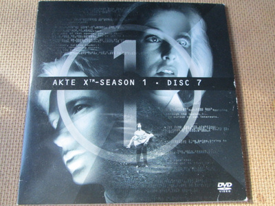 X-Files kausi 1 bonuslevy DVD
