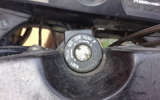 SUZUKI GSX 1100F -95 Virtalukko + avain.