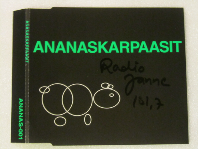 Ananaskarpaasit • Ananaskarpaasit CD-EP