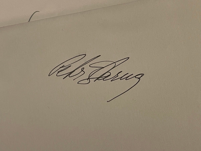 Petr Barna nimikirjoitus paperilla