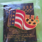 2 USA Olympia-pinssiä ostopakkauksissaan v.1996 - pikkukuva 3