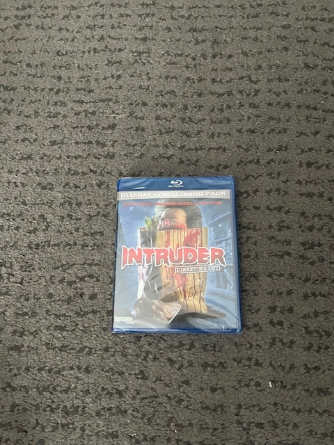Intruder Director's Cut  (Synapse)