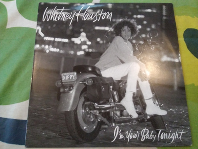 Whitney Houston – I'm Your Baby Tonight