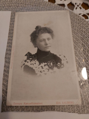2 Ida Aalberg