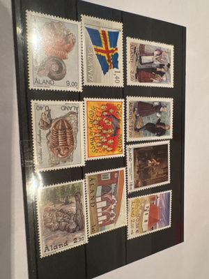 Ahvenanmaalaisia merkkejä