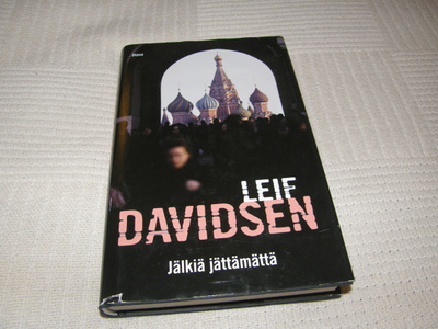 Leif Davidsen Jälkiä jättämättä -sid