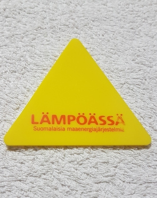 JÄÄRAAPPA LÄMPÖÄSSÄ