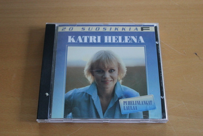 Katri Helena: 20 suosikkia Puhelinlangat laulaa