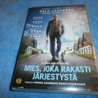 MIES JOKA RAKASTI JÄRJESTYSTÄ     -     DVD - pikkukuva 1