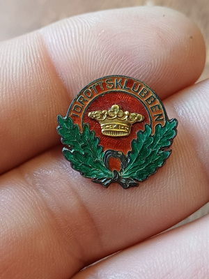 ID. Rottsklubben ruuvimerkki
