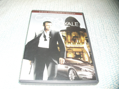 007 - CASINO ROYALE (Daniel Craig)***