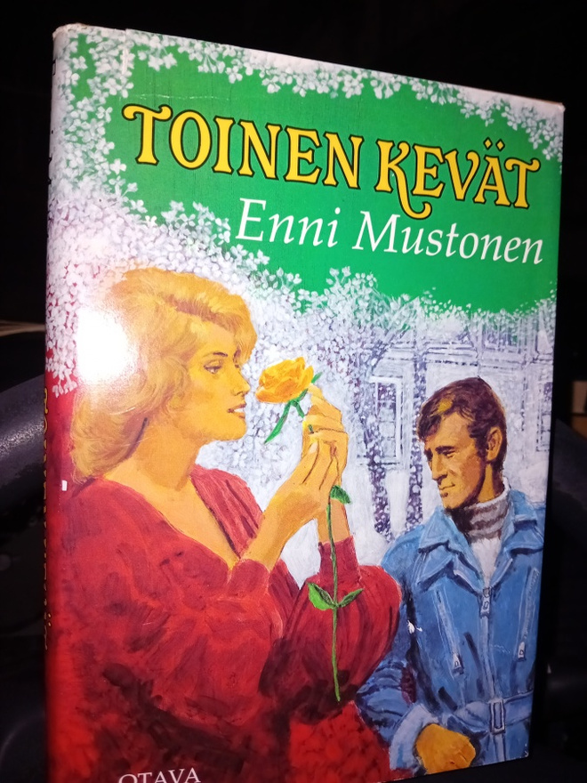 Enni Mustonen  ; Toinen kevät ( SIS POSTIKULU  )