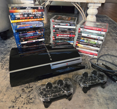PS3, läjä pelejä ja blue rayt.