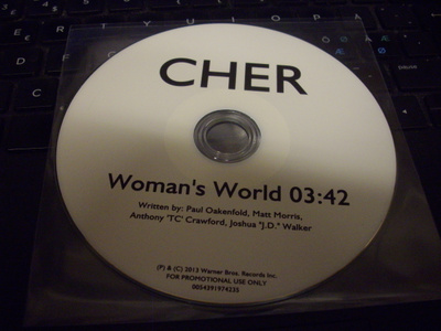 CDS : CHER  :   Woman's World  ( sis. postikulut )