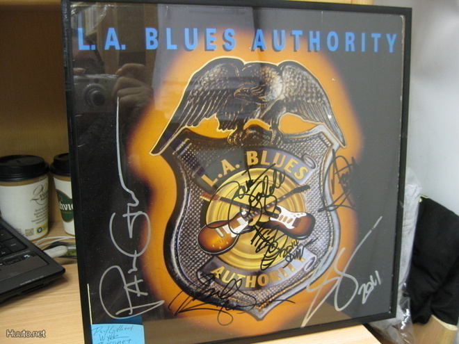 L.A. BLUES AUTHORITY LP VIIDELLÄ NIMMARILLA ! KEHYSTETTY (W)