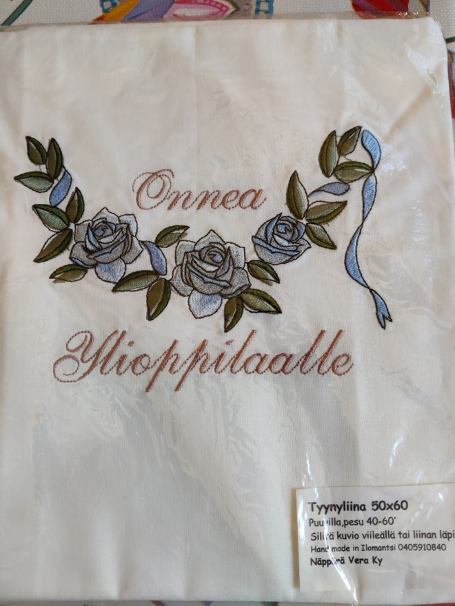 Tyynyliina Ylioppilaalle