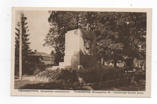 HÄMEENLINNA 1920-luvulla: Saksalaisten hautapatsas