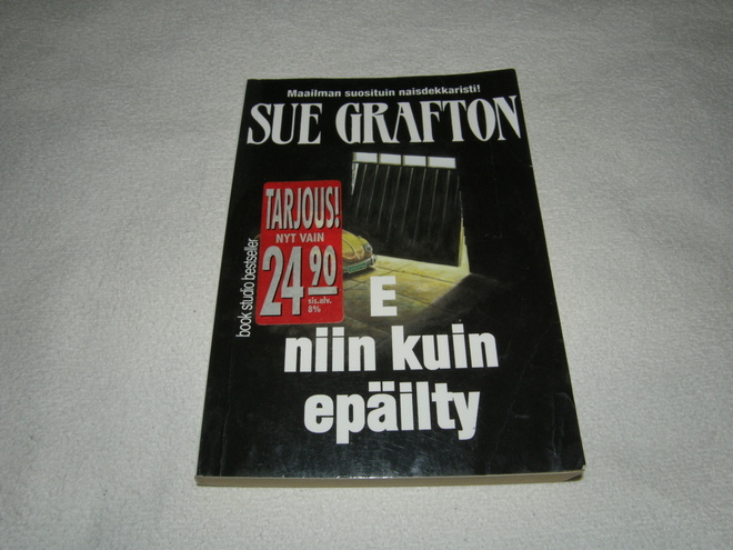 Sue Grafton E niin kuin epäilty   -nid