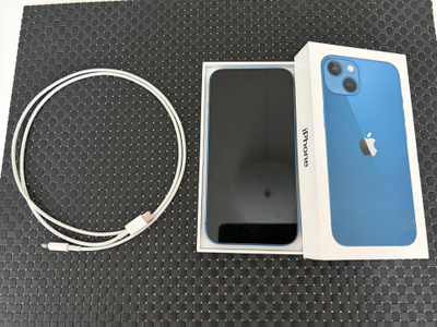 IPhone 13 128 GB, tummansininen, akku 86%
