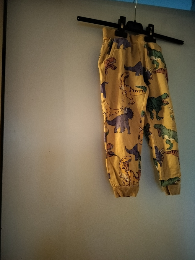 Poikien housut koko: 104