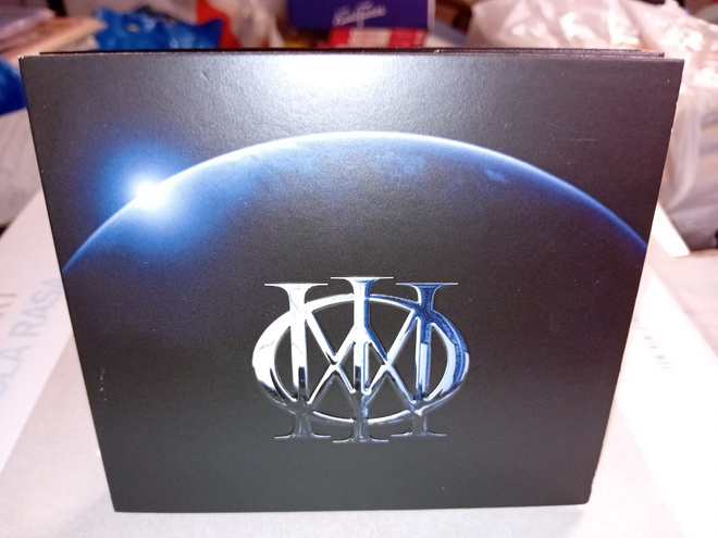 2CD Dream Theater  ( 2013 julkaisu ) SIS POSTIKULU