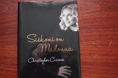 Christopher Ciccone: Siskoni on Madonna (2011)