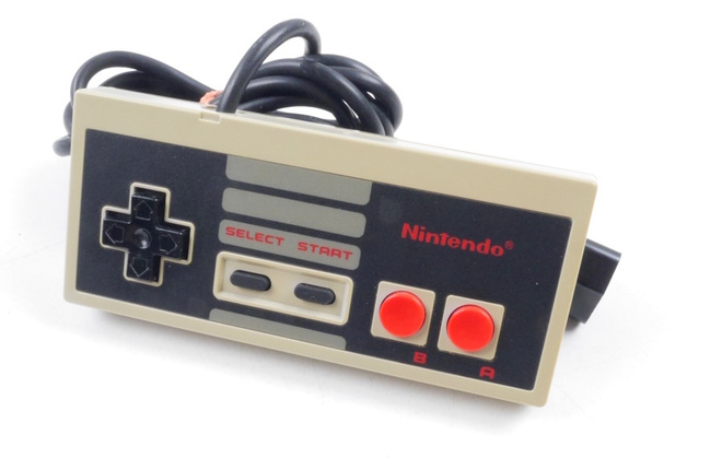 Nintendo 8-Bit Controller NES-004E (Refurbished)