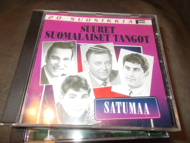 CD 20 SUOSIKKIA SUURET SUOMALAISET TANGOT