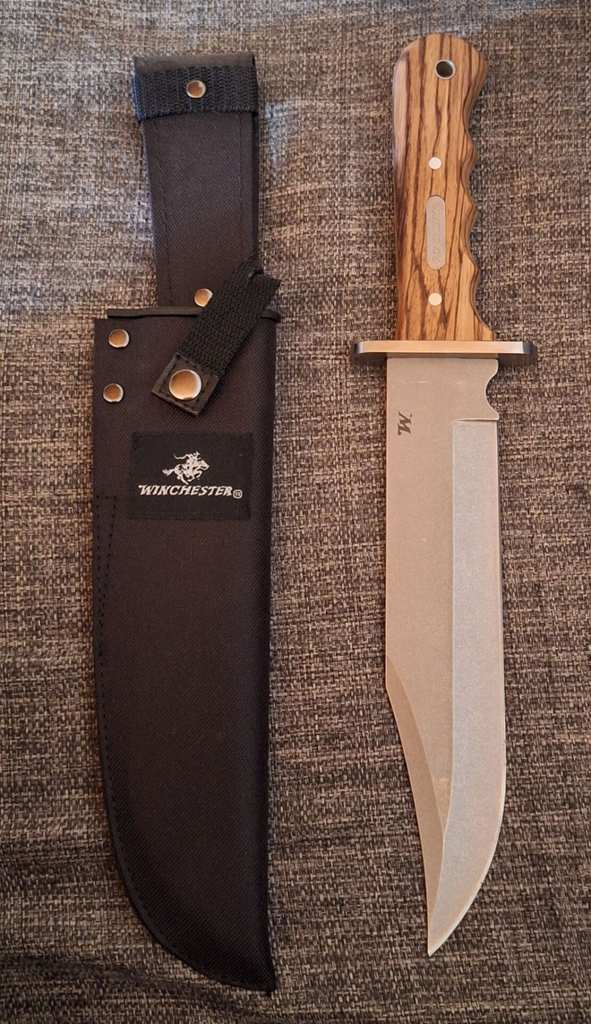 Winchester Bowie veitsi / puukko. Käyttämätön