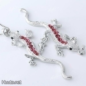 844 .. Silver Duble Rosy Crystal Lisko .. Kaulakoru