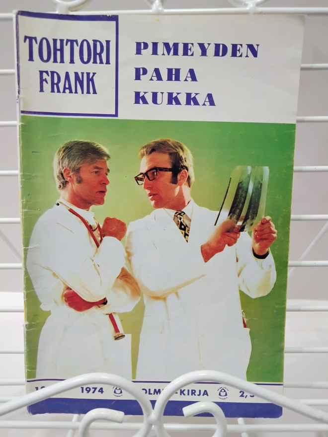 Pimeyden paha kukka - Tohtori Frank