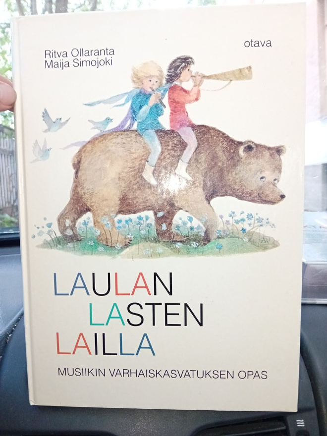 Ollaranta : Laulan lasten lailla ( SIS POSTIKULU  )