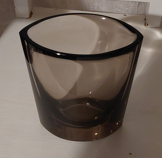 Nuutajärvi signeerattu taidelasi