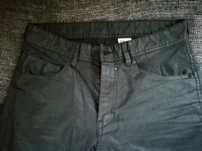 Slim fit mustat farkut 170cm - siistit!