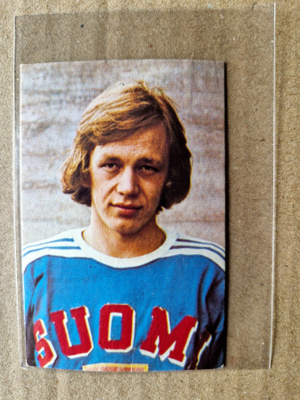 HELLAS MM JÄÄKIEKKO JENKKI 1972. Jouko Öystilä