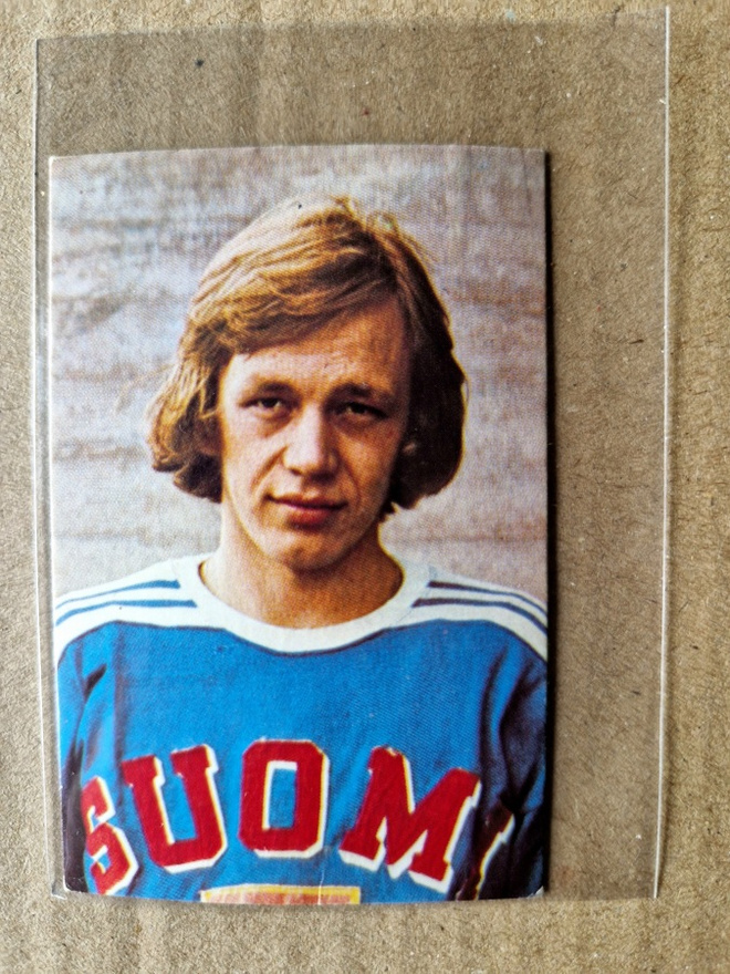 HELLAS MM JÄÄKIEKKO JENKKI 1972. Jouko Öystilä