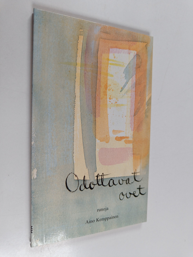 Aino Kemppainen : Odottavat ovet
