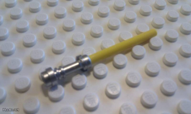 Lego Keltainen Valomiekka  ( Star Wars )