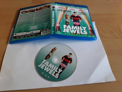 Family Jewels - NORDIC Region B Blu-Ray (Cinematic Vision)