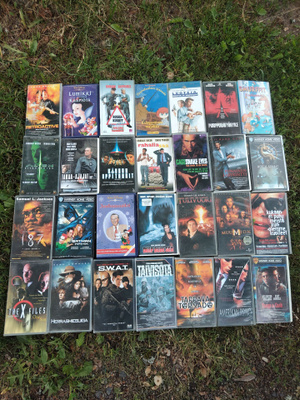 28 kpl VHS kasetteja