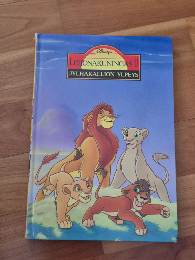 Leijonakuningas 2 Jylhäkallion ylpeys kuvakirja (#3371)