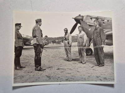 Mannerheim Salomannin lentokentällä -42. SA-kuva