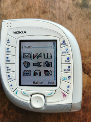 Nokia 7600