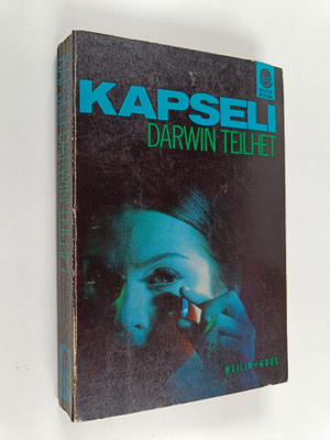 Darwin Teilhet : Kapseli