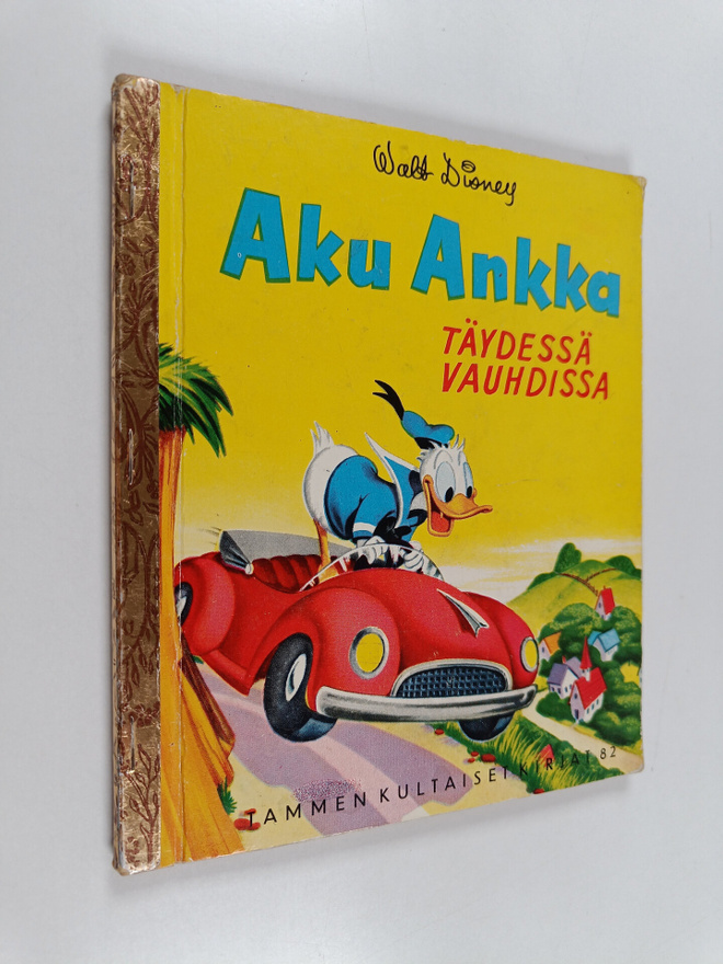Aku Ankka täydessä vauhdissa