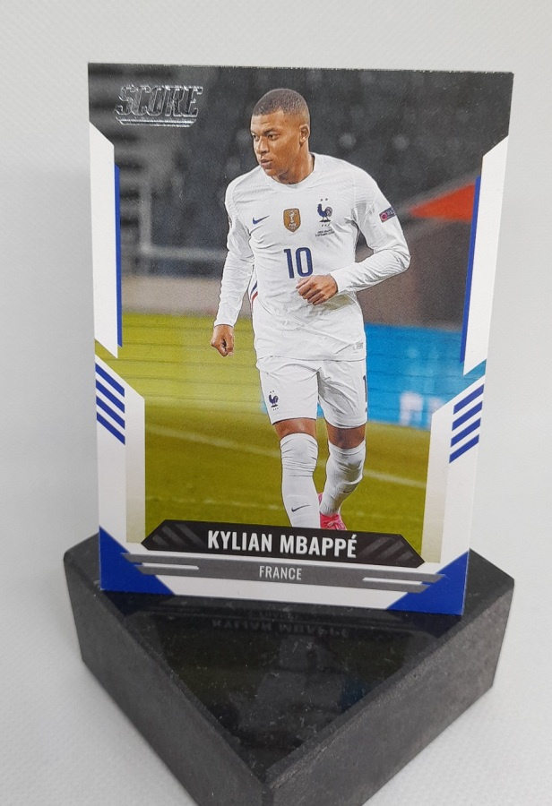 Kylian Mbappe - France : Panini Score FIFA 2021/22