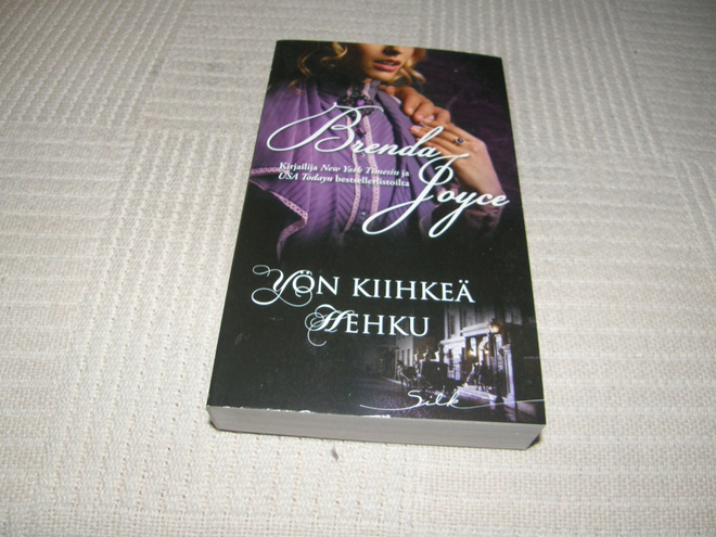 Brenda Joyce Yön kiihkeä hehku -nid