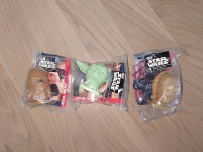 star wars topps tähtiensota keräilykarkkipäitä joissa kortit