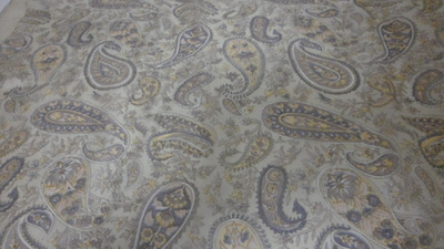 Uusi, iso, kashmirkuvioinen, 100% silkkihuivi 107cm x 107cm